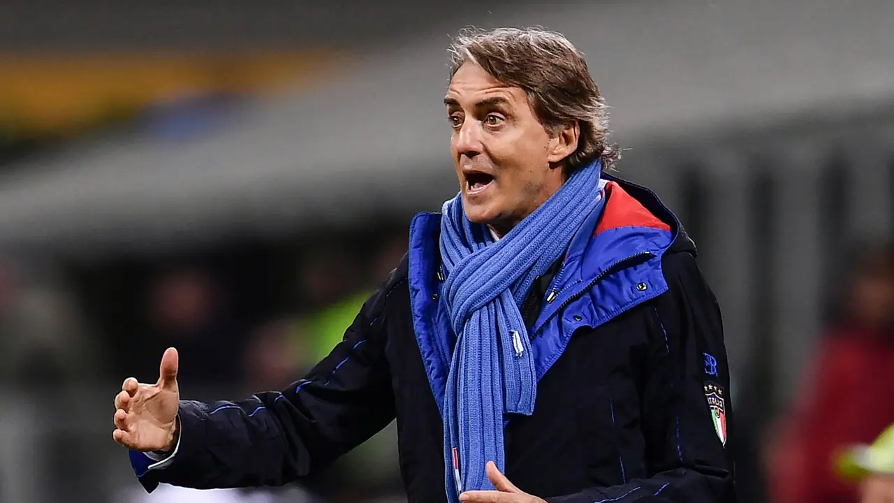 Roberto Mancini Rombak Timnas Italia, Sembilan Wajah Baru Dipanggil ke Skuad Azzurri