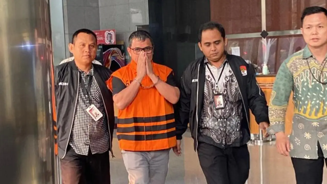 KPK Tahan Bupati Bolmut Sirajudin Lasena, Minta Maaf kepada Warga dan Mohon Doa